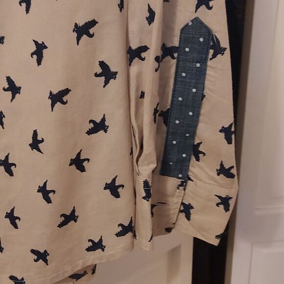 Bird Print Button-Up Shirt Tan And Navy Size L - Picture 3 of 12